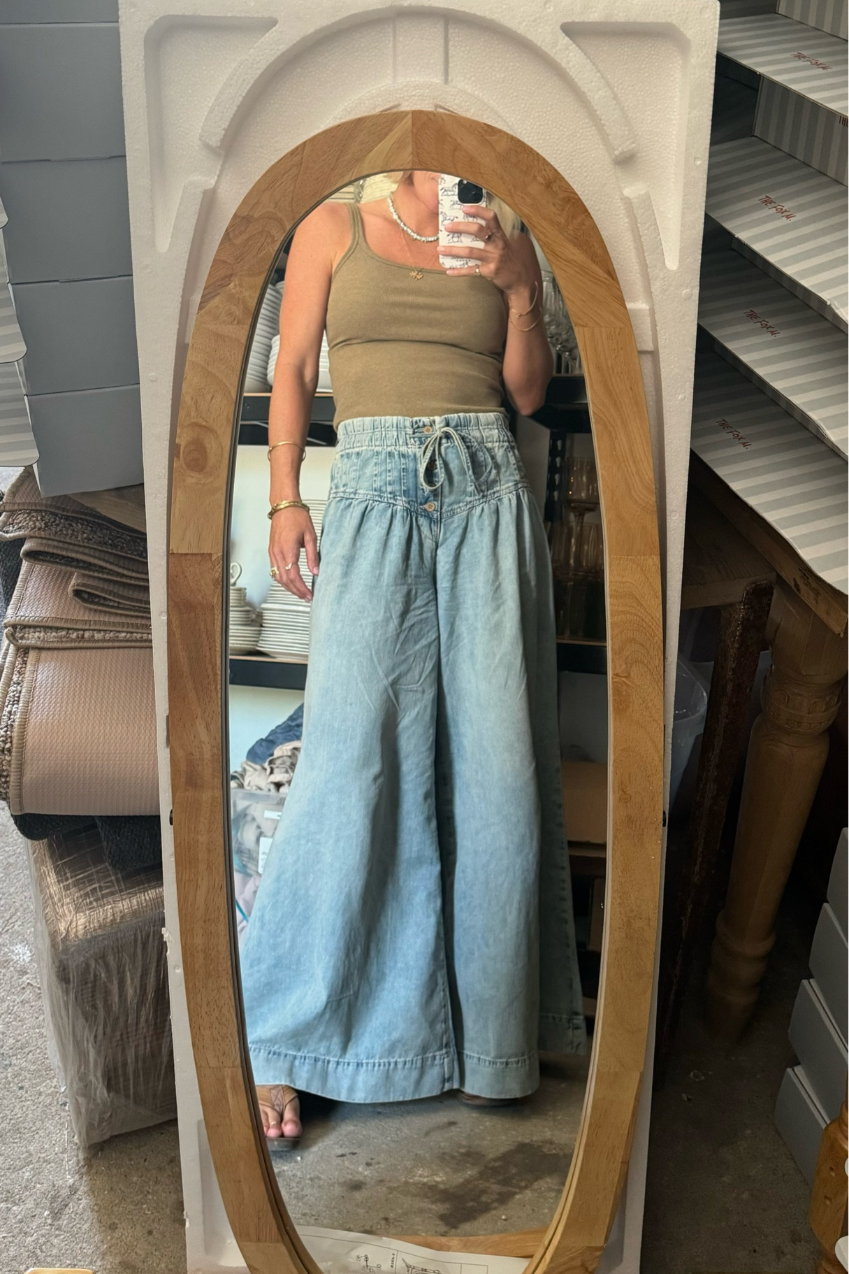 So comfy and lightweight. The perfect pant for summer 👏🏼 from free people 