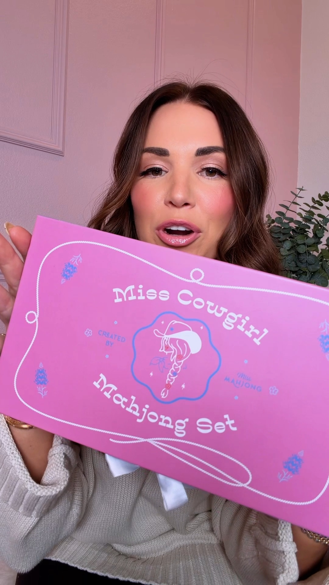 an unboxing of my mahjong supplies! 

my tiles are from Miss Mahjong! use code SARAH10 for 10% off 

you can also use SARAH10 for 10% off at Oh My Mahjong (my pink racks!)


#LTKHome #LTKdayinmylife