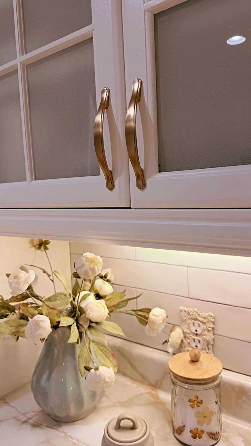 Shop my kitchen cabinets hardware 