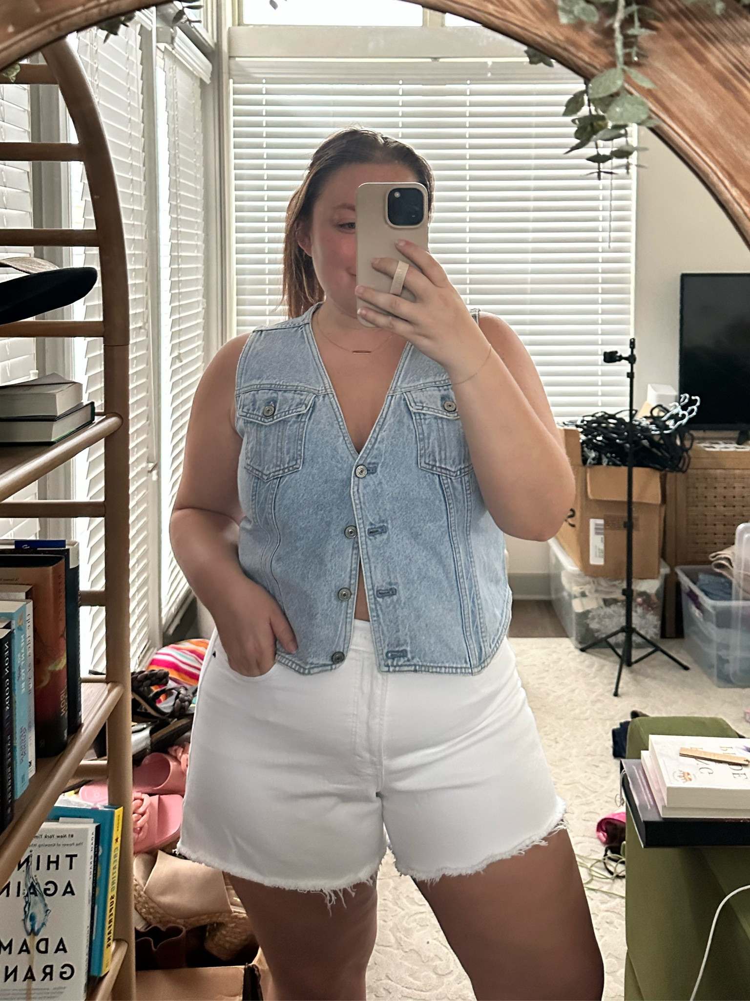 Abercrombie closet staples for spring and summer! Size 33 in shorts and xl in top!

#LTKfindsunder100 #LTKsalealert #LTKSpringSale