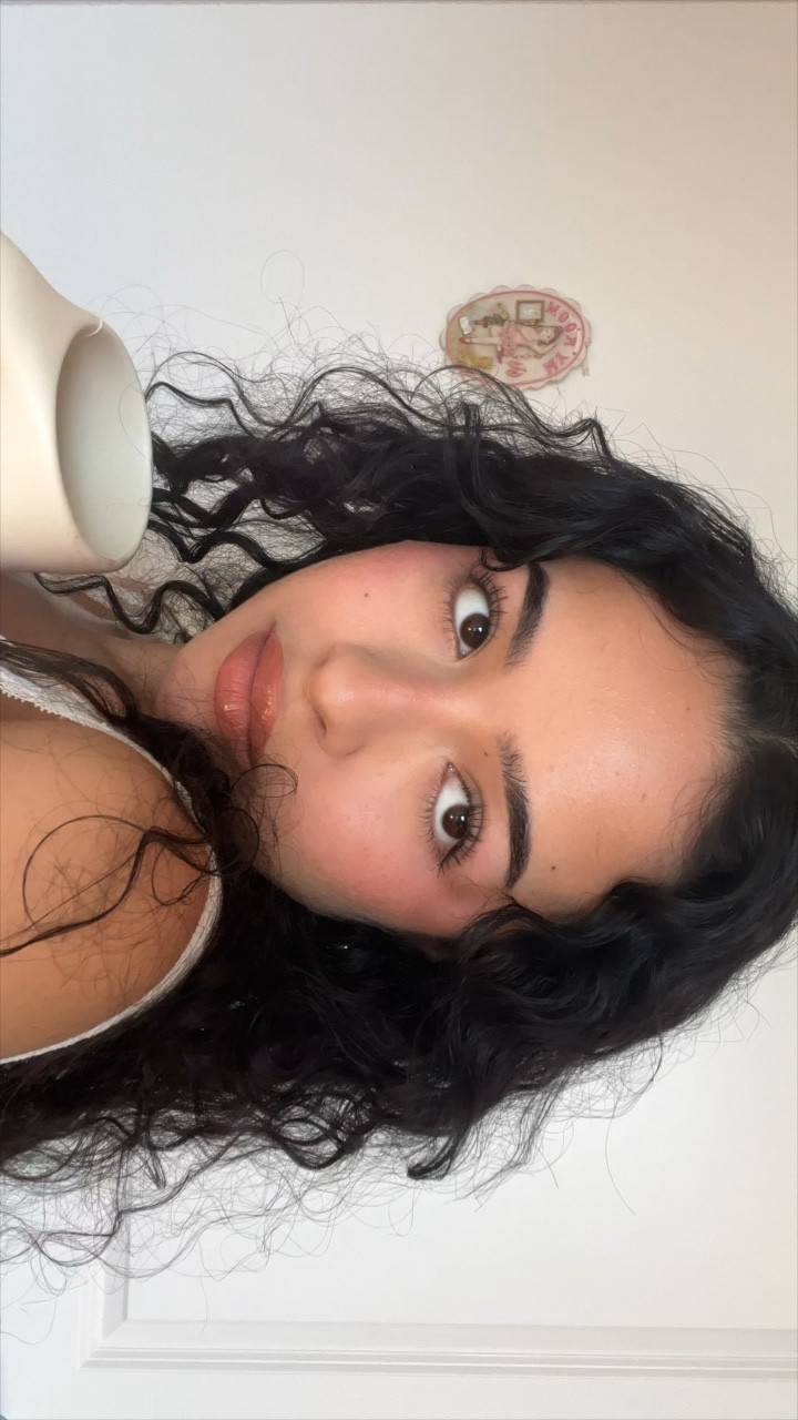 my simple blushy summer makeup 

#LTKSeasonal #LTKbeauty #LTKFind