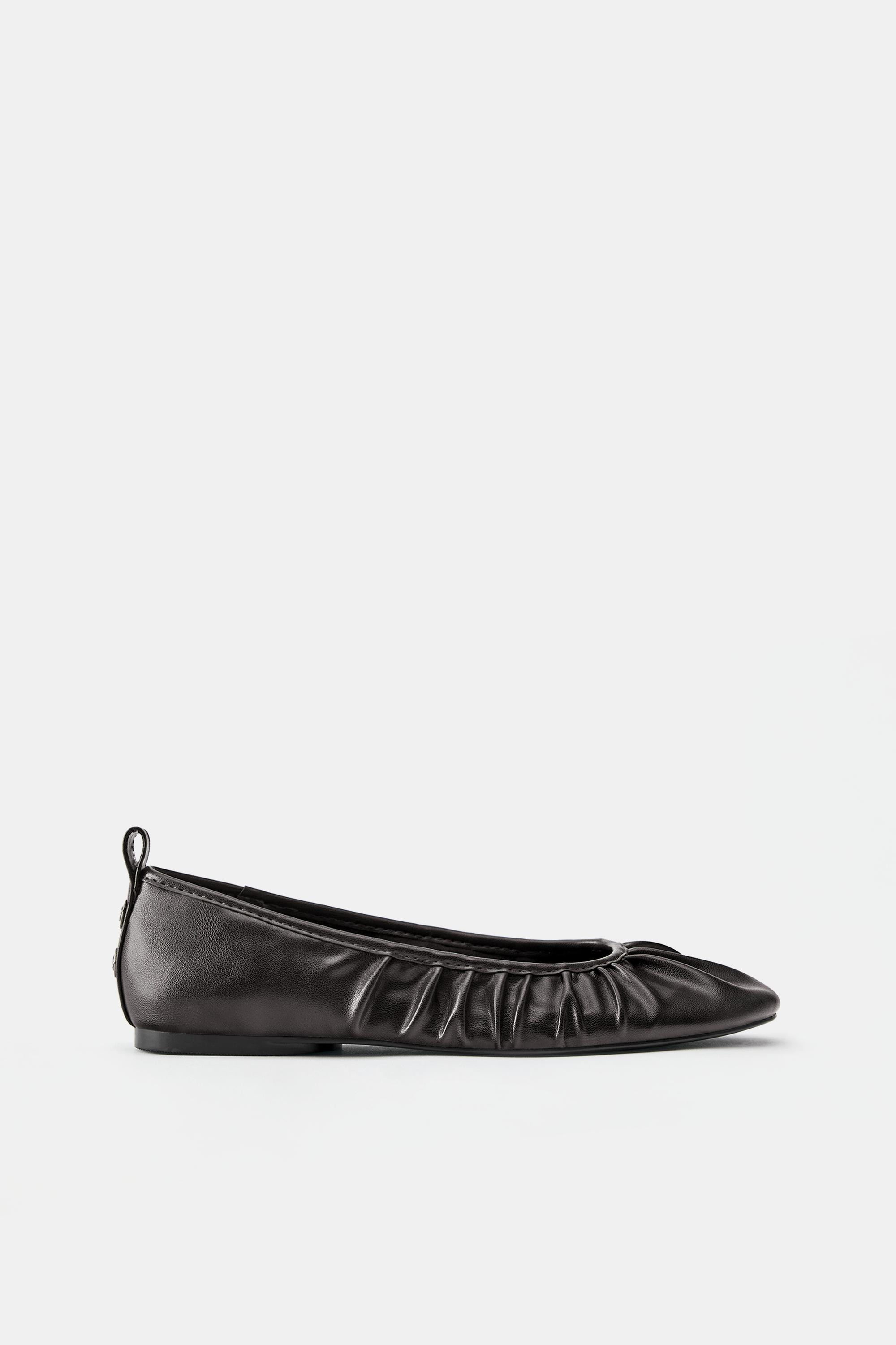 Geraffte Ballerinas von Dickies | PULL and BEAR DE