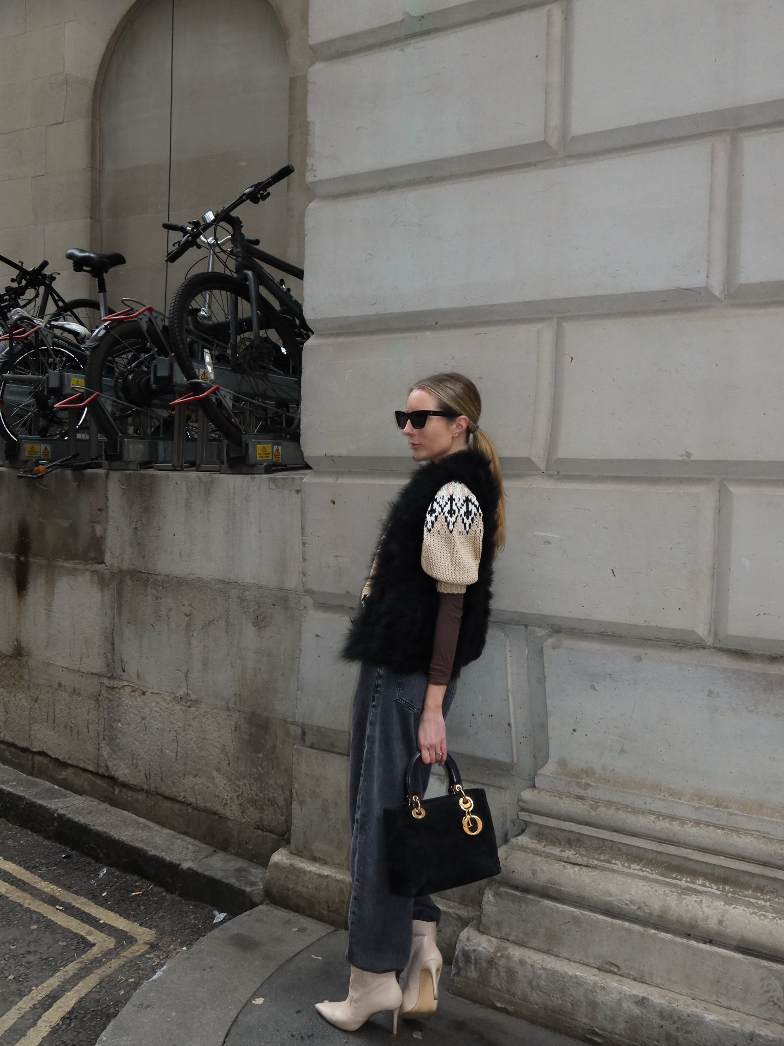 Barrel jeans, baggy jeans, grey jeans, knitwear, cream boots, ankle boots, argyle jumper, shearling, faux fur, gilet, Dior handbag 

#LTKluxury #LTKwinter #LTKuk
