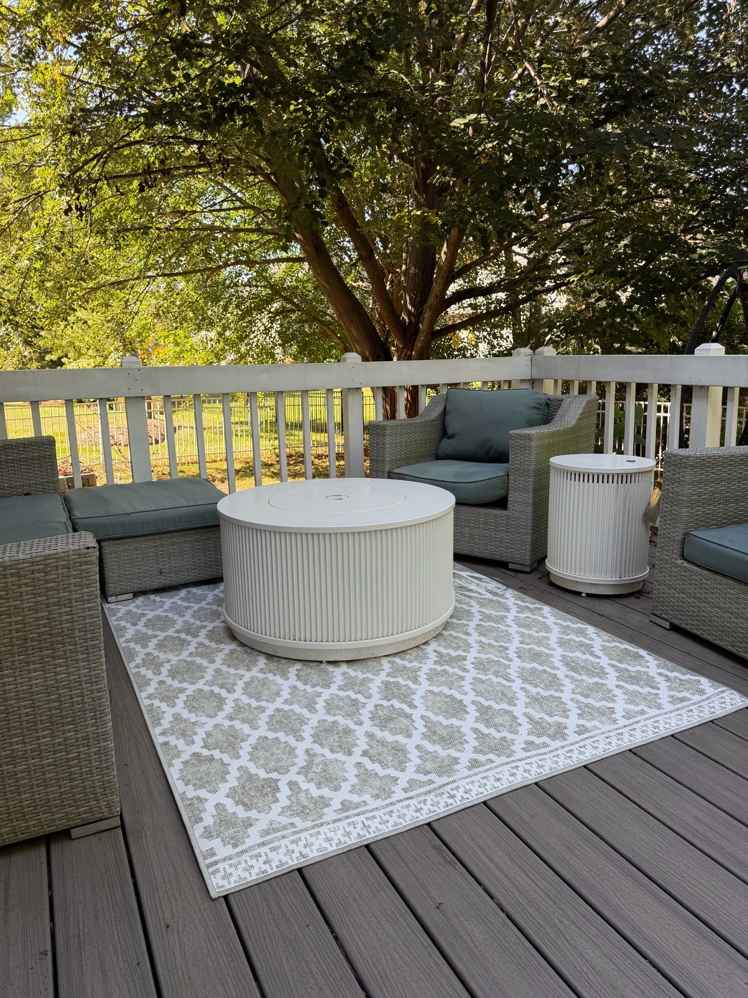✨ So obsessed with my new Ruggable outdoor rug!  Bonus, it’s on sale!!

I love not having to worry about messes, I can just toss in my washer and let it do the work! 

#Gifted #Ruggable #OutdoorRug #HomeDecor #Rugs

#LTKHome #LTKSaleAlert