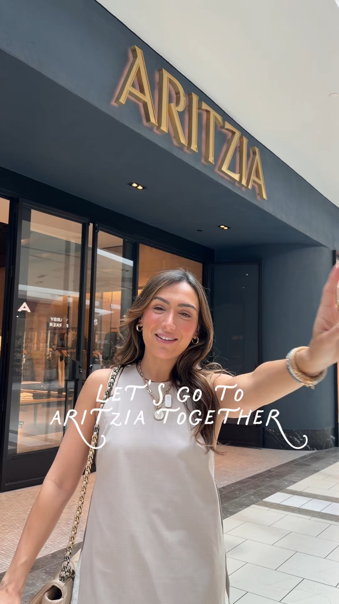 Let’s go to Aritzia!
Small tops, small bottoms, 2 bottoms and small dresses!