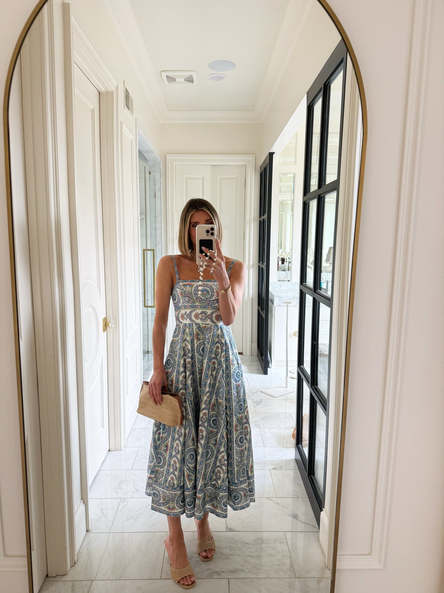Saw this dress is back in stock. The print is so stunning. Love this for a graduation, mother of the grad, Mother's Day