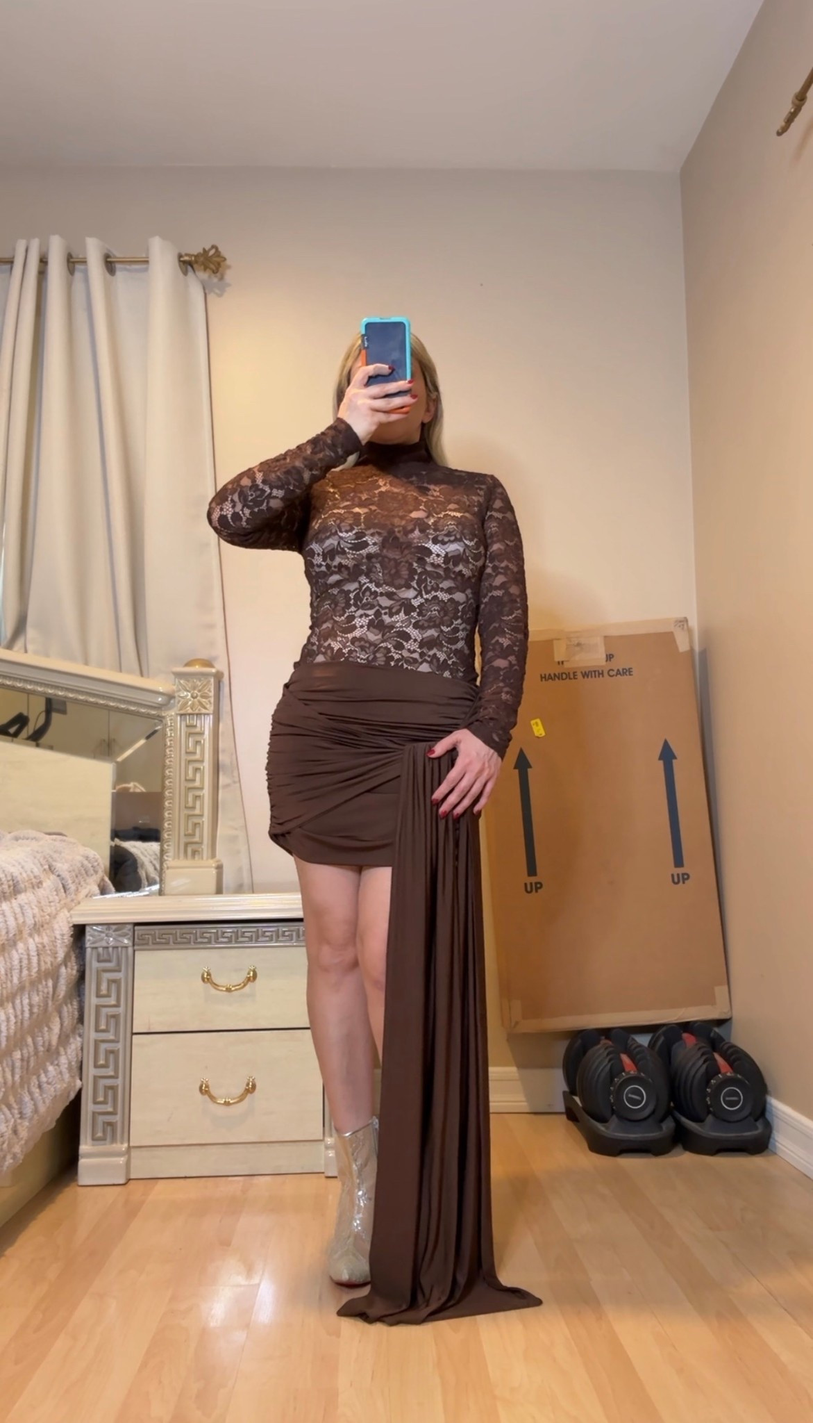 This is gorgeous! It’s a body suit and a skirt but looks like a dress. Perfect for your upcoming party

I’m 5’3, 135 lbs wearing a medium