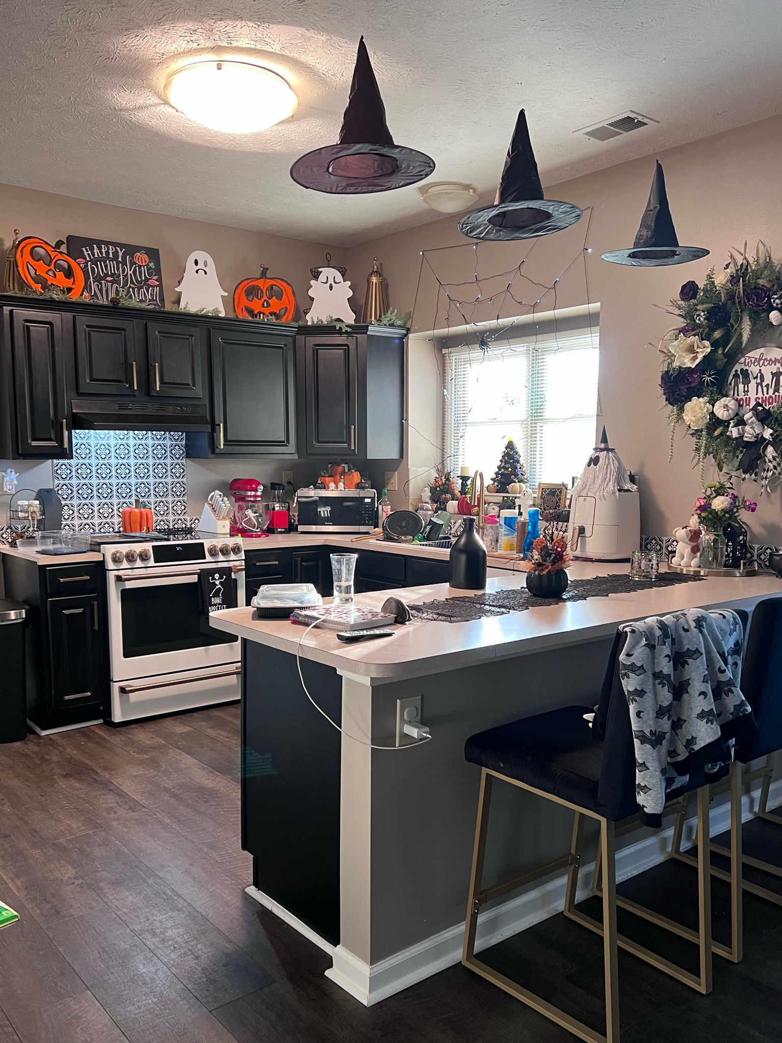 Halloween decor is coming together 

#LTKhome #LTKSeasonal #LTKstyletip
