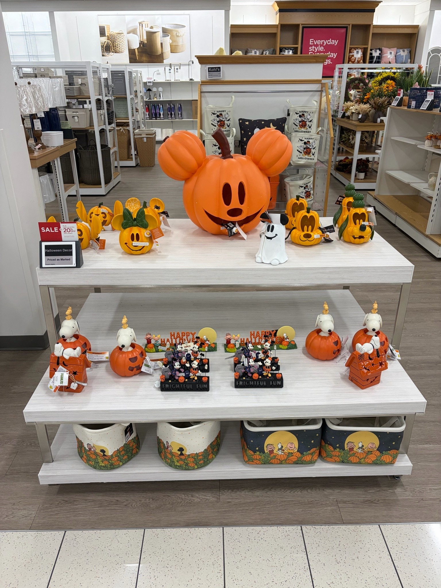Kohls started rolling out lots of cute Disney Halloween home decor 🎃

#LTKSeasonal #LTKTravel
