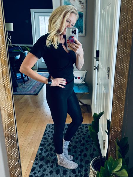 Favorite leggings with a little shine


#LTKover40 #LTKfitness