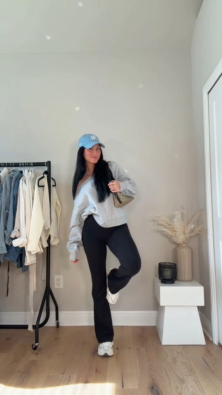 The perfect travel day fit ✈️ I will have all my outfit details linked on my LtK 🩵

My sizing 5’7, 145lbs, 32dd
I’m wearing a size large top, size 4 pants

@Aritzia