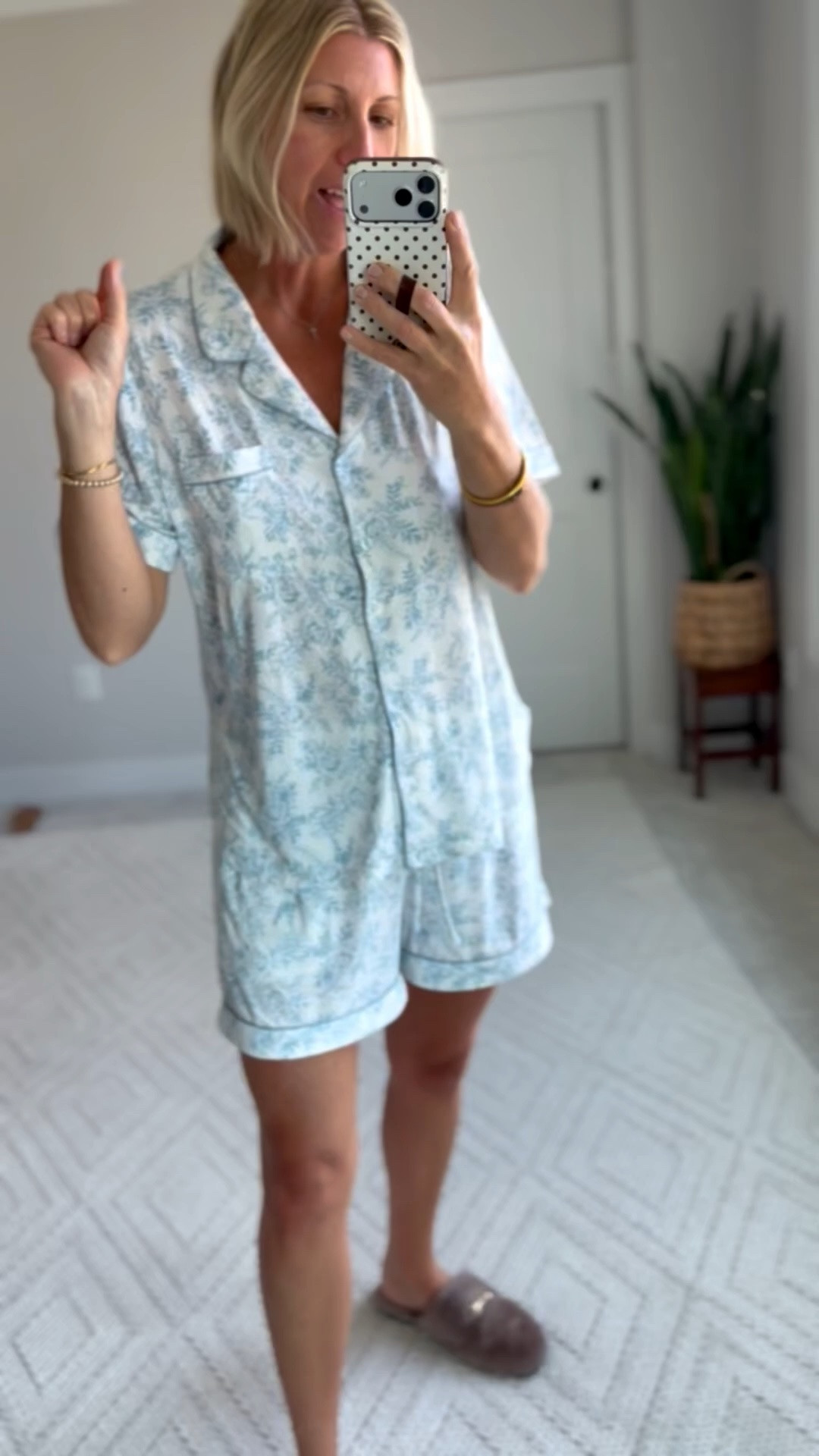 Every woman needs one great pair of pajamas! These are my favorite from cozy earth!

#LTKmomlife #LTKootd #LTKOver40