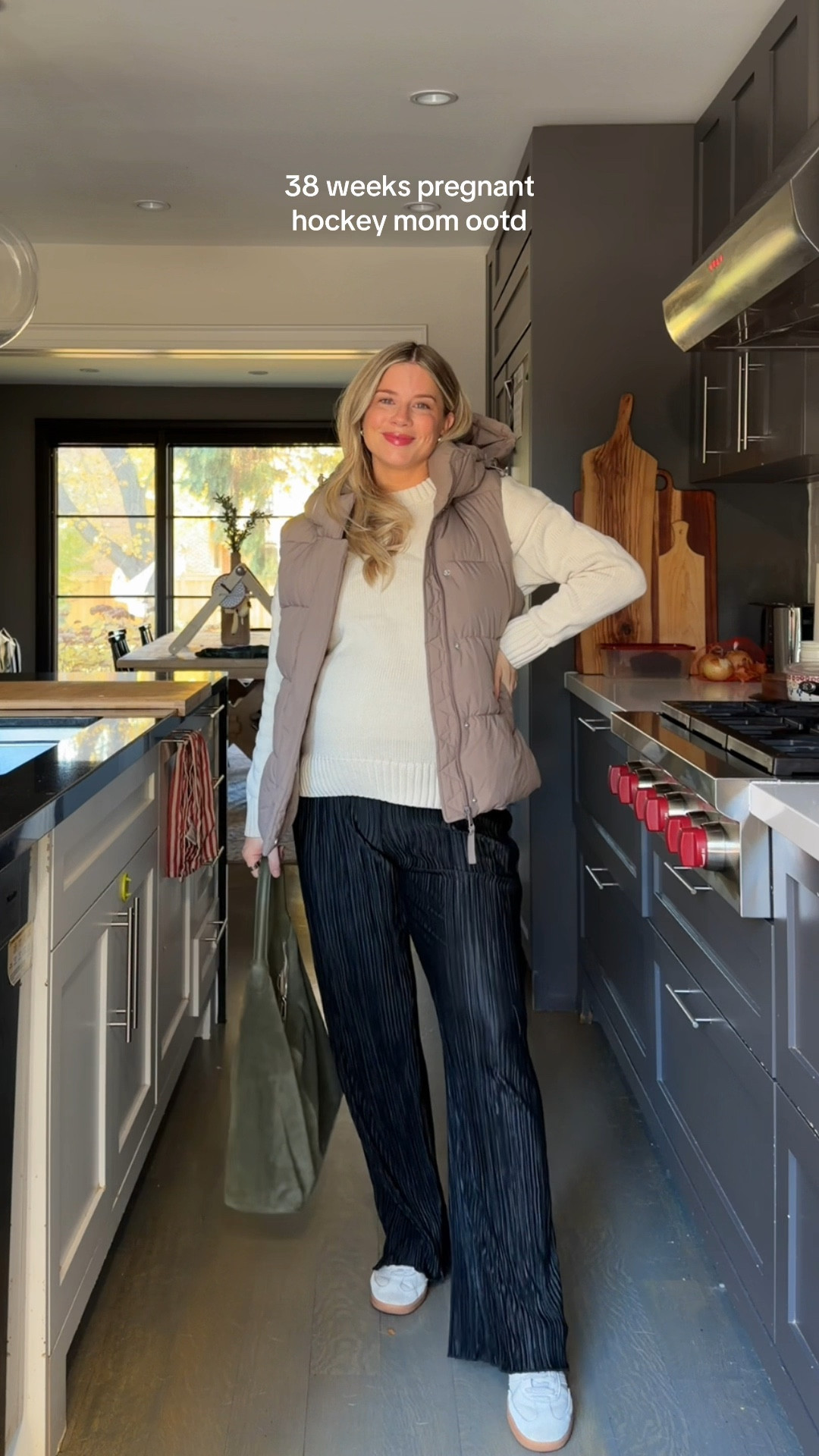 hockey mom fit at 38 weeks pregnant!

#LTKmaternity #LTKwinter #LTKcanada