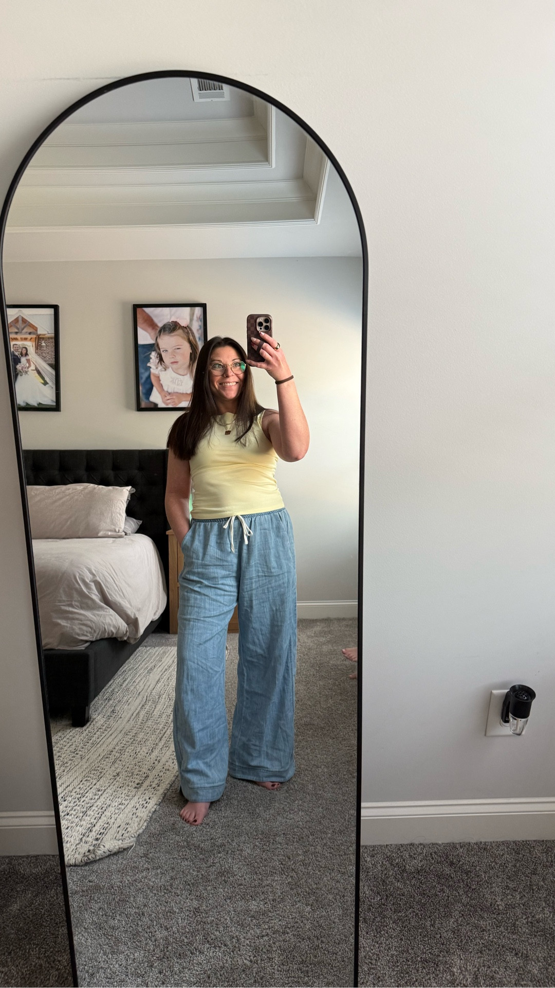 Have a beautiful Sunday everyone! 

Pants are a size medium from @Three Bird Nest. Discount code: 
Jessicad20 

Top is a medium from Reign boutique. I will place the link below. 
Discount code: Jessica 

https://www.reignboutique.com/?sca_ref=10480833.wubnXW8kRQWjUfKN

#LTKPetite #LTKSeasonal #LTKootd