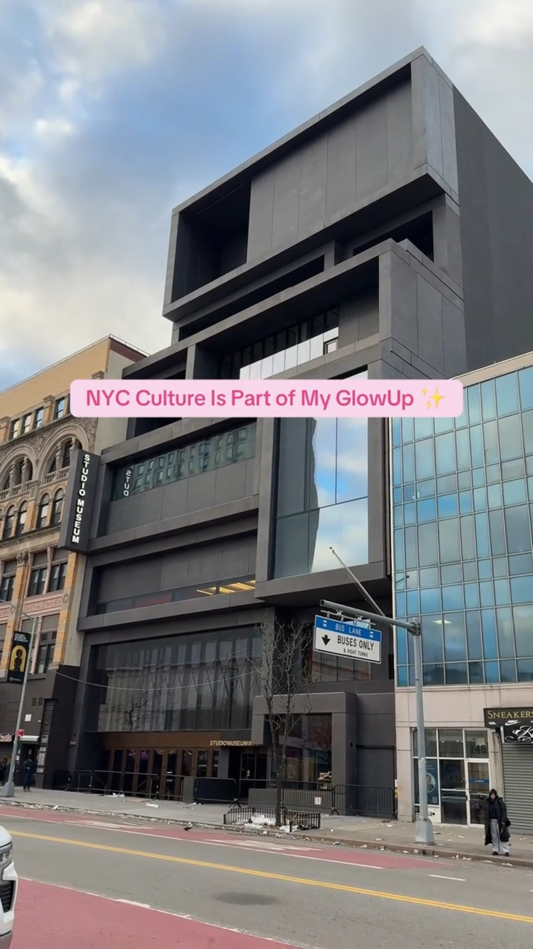 Part of my GlowUp has always been returning to the things that inspire me.

Being back in NYC reminds me how much its cultural institutions shaped my eye, including summers I spent interning at the Studio Museum in Harlem during college.

Art, culture, and history inform how I live, how I decorate, and how I curate. This space isn’t just about what we buy. I’s about what influences us.



#LTKOver40 #LTKdayinmylife #LTKvlog