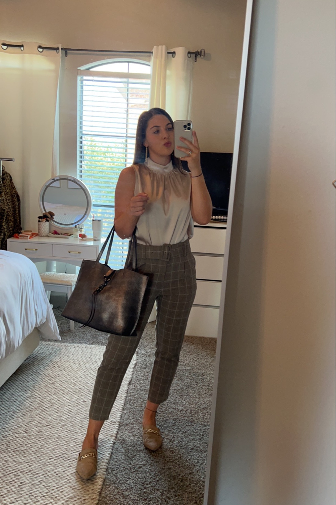 Work OOTD! This Rebecca Minkoff tote is the perfect stylish work bag 

#LTKitbag #LTKworkwear #LTKfit