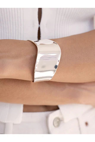 Smooth Cuff Bracelet in Silver | Revolve Clothing (Global)