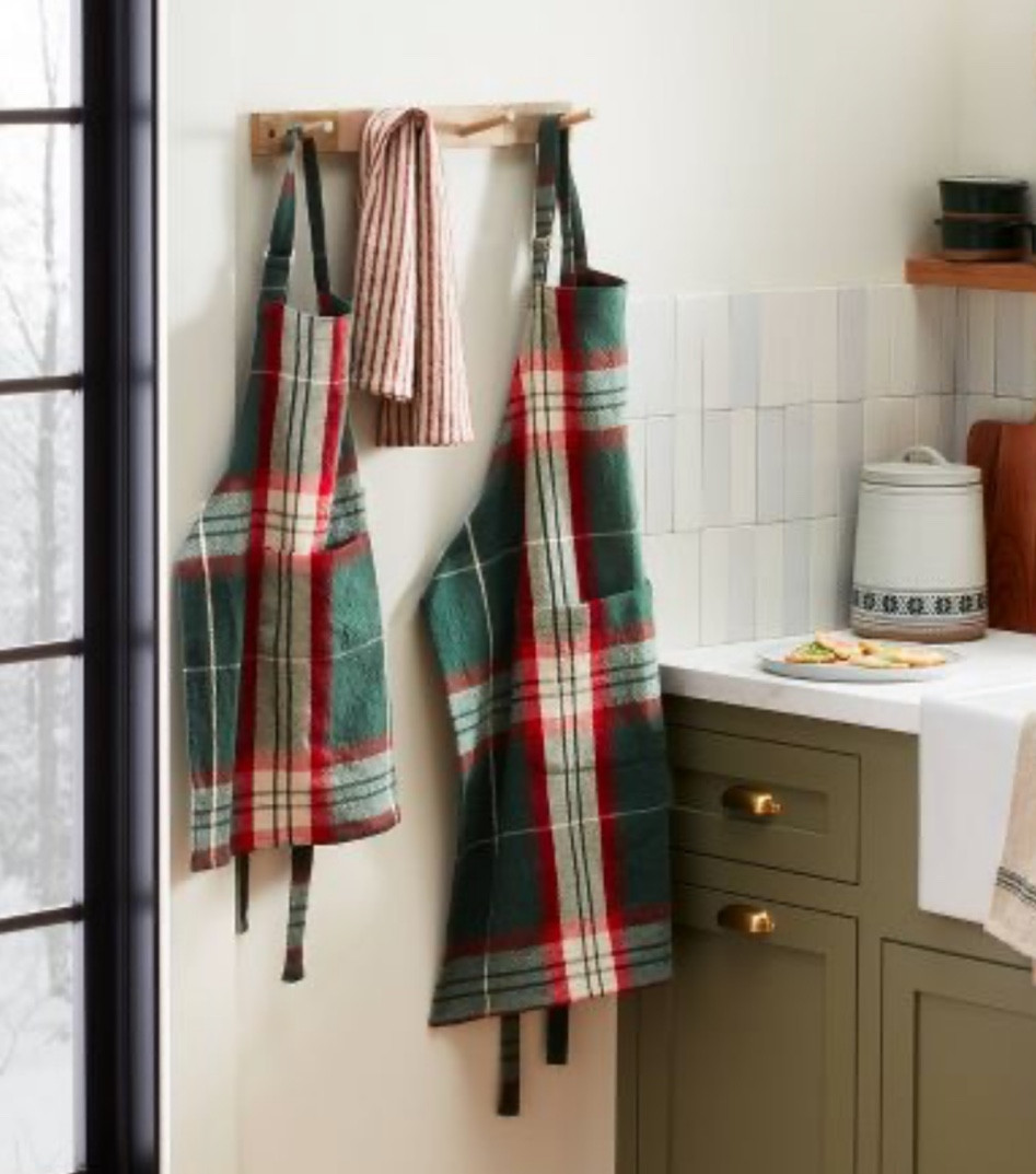 The cutest Mommy & Me cooking aprons for the holidays 🌲🤍🎅🏼

#LTKHoliday #LTKhome #LTKfamily