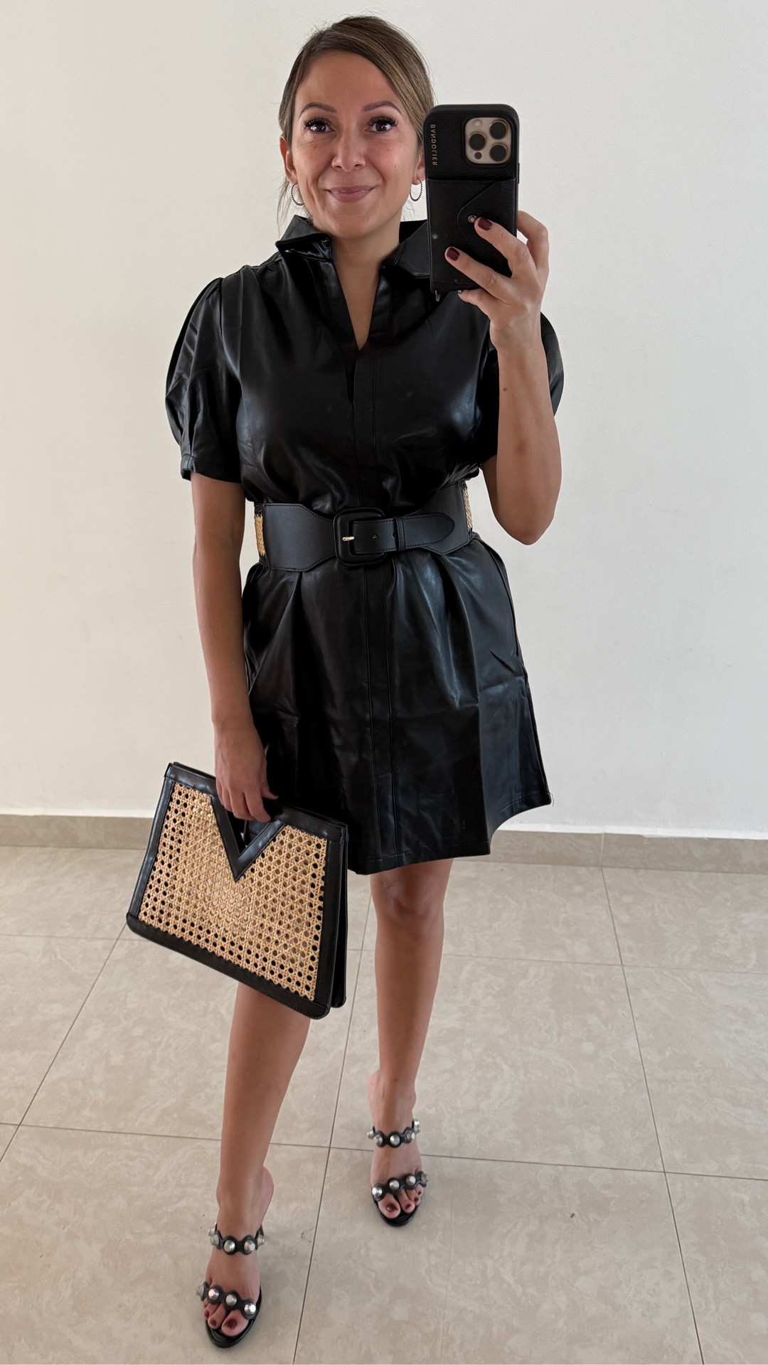 Adding a few accessories to completely change up the look! 

#TravelFashion #FallOutfit #FallTravel

#LTKTravel #LTKCon #LTKStyleTip