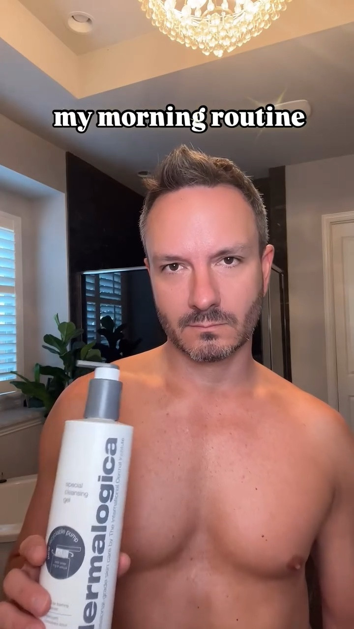 manifesting Rachel confidence this morning
.
.
.
.
.
#mensskincareroutine #menshairproducts #menscologne #grwm #morningroutine #grwmskincare