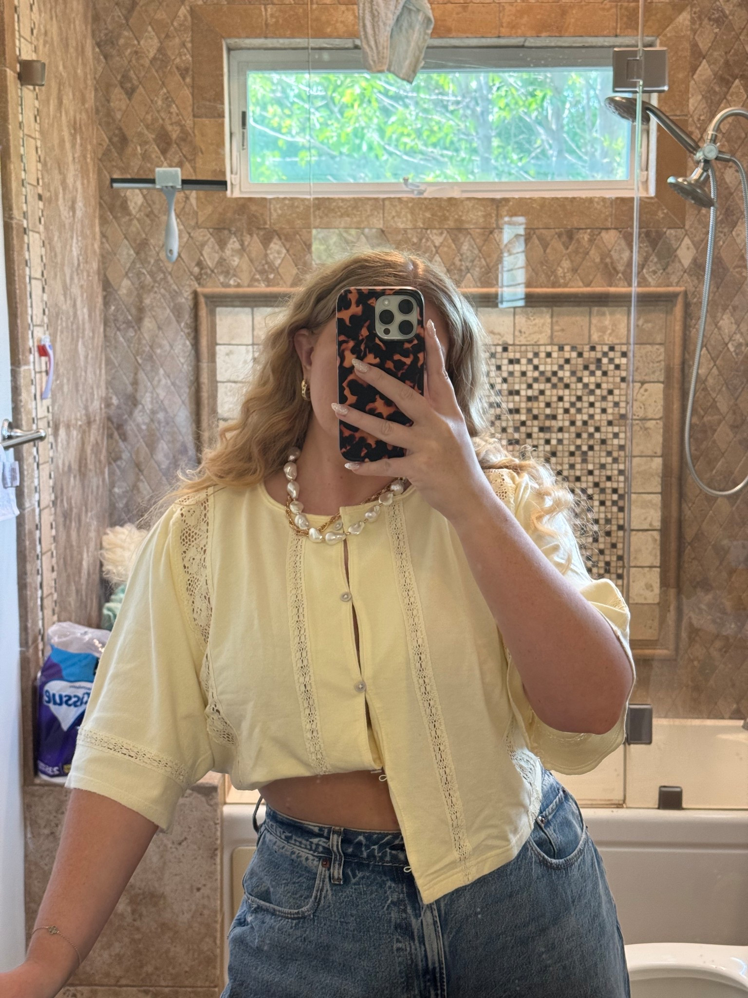 Butter yellow top 🧈🧈🧈

#LTKSeasonal #LTKSummerEdit #LTKStyleTip