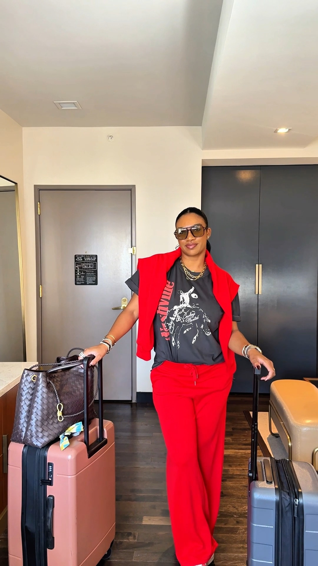 Calpak, outfit of the day, airport outfit, Spanx essentials, Adidas sneakers, fall outfits

#LTKTravel #LTKShoeCrush #LTKActive