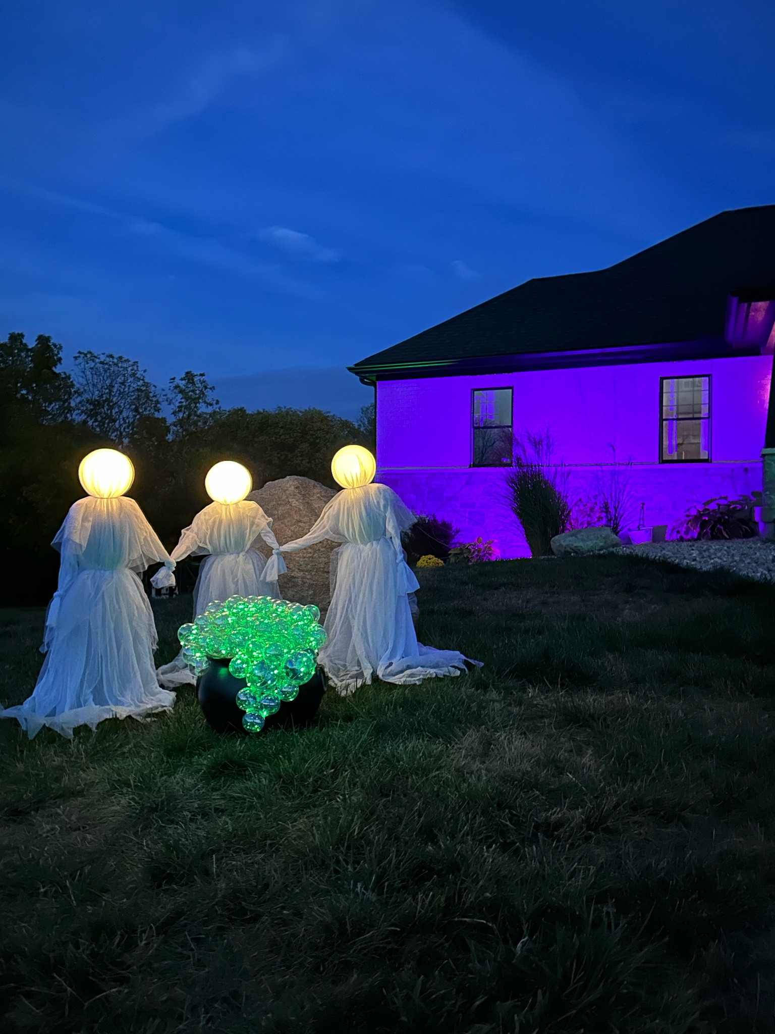 How to make an easy DIY Witches Cauldron, DIY Halloween Decor, Halloween decorations, Easy Halloween craft, DIY 

#LTKHoliday #LTKHalloween #LTKhome