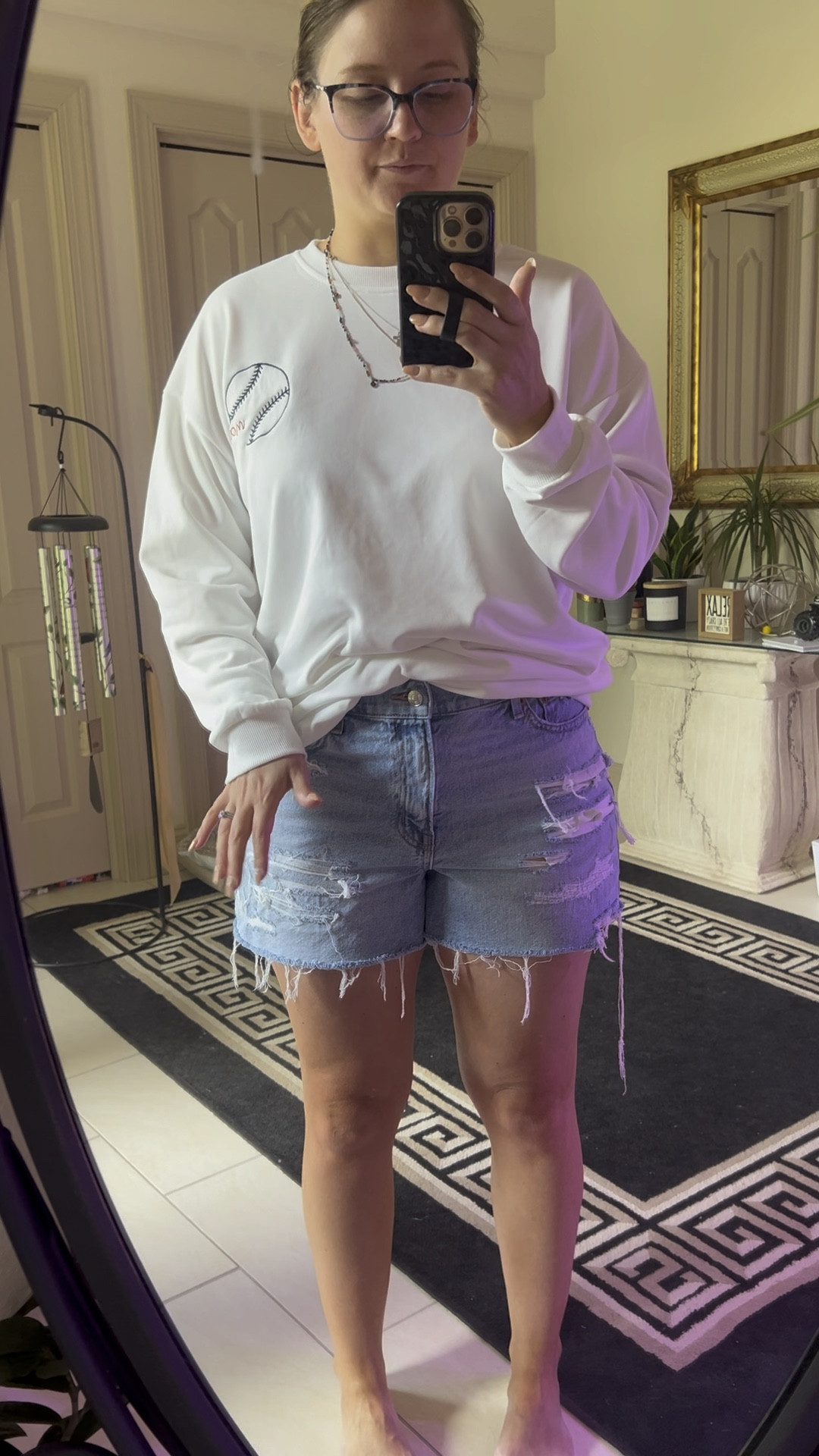 Mom approved shorts

#LTKMidsize #LTKFindsUnder100 #LTKSeasonal