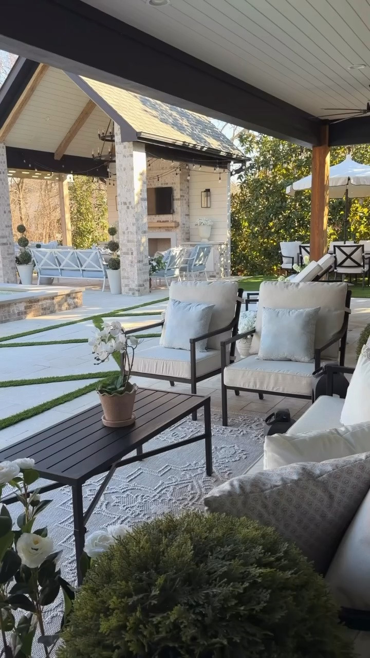 Love love love summer and spending time on our back patio!

#LTKSeasonal #LTKHome