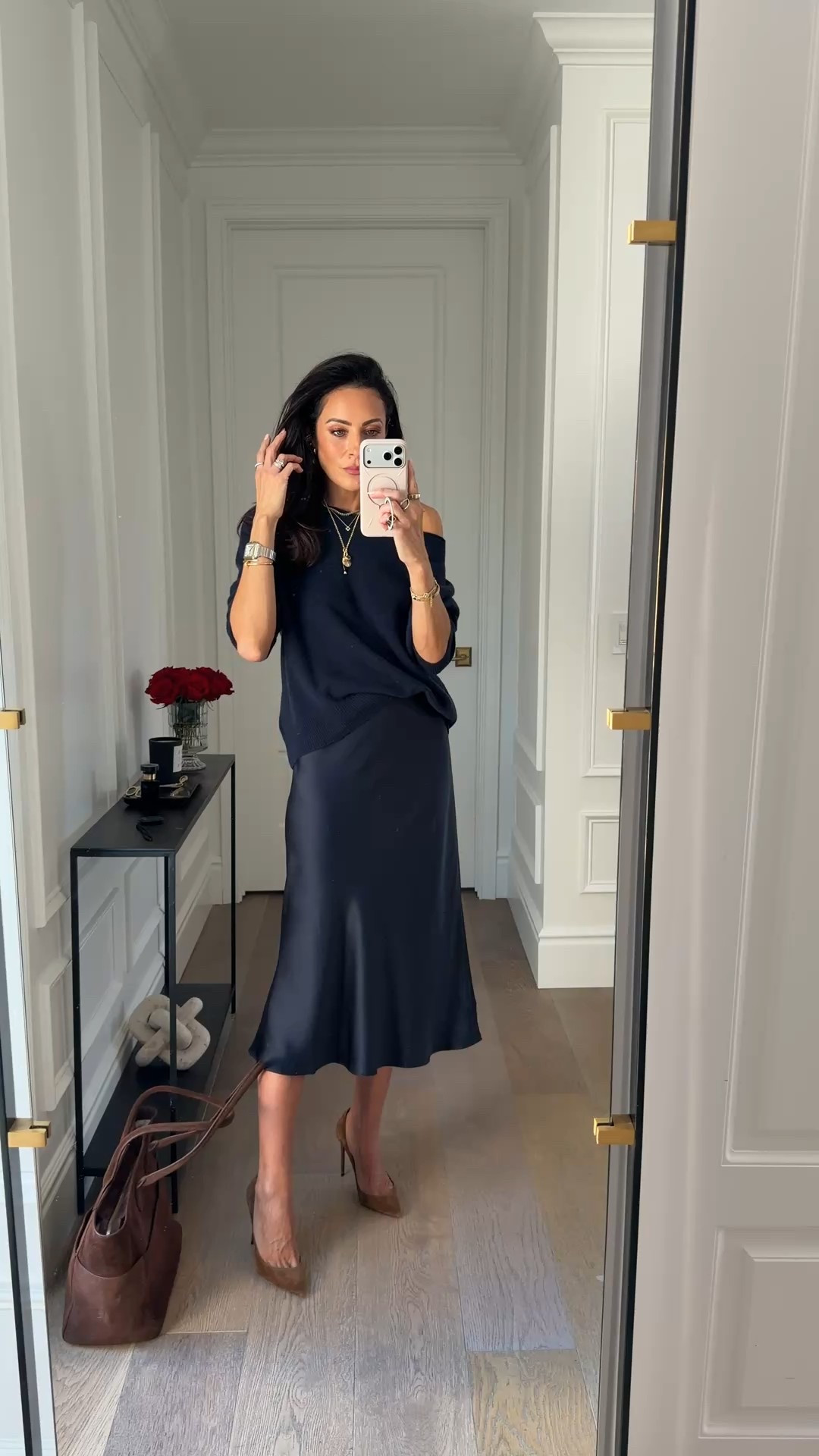 Who else is in love with navy right now?? 
This skirt comes in several colors!
Skirt small wish I did XS 
Top small sized up for fit 




Skirt, cashmere, affordable 

#LTKOver40 #LTKSeasonal