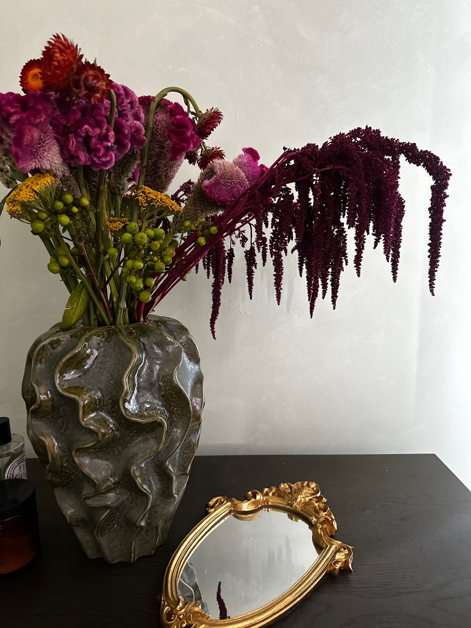 This vase from
HM is such a beauty- and its affordable.

#LTKFindsUnder100 #LTKFallSale #LTKSeasonal