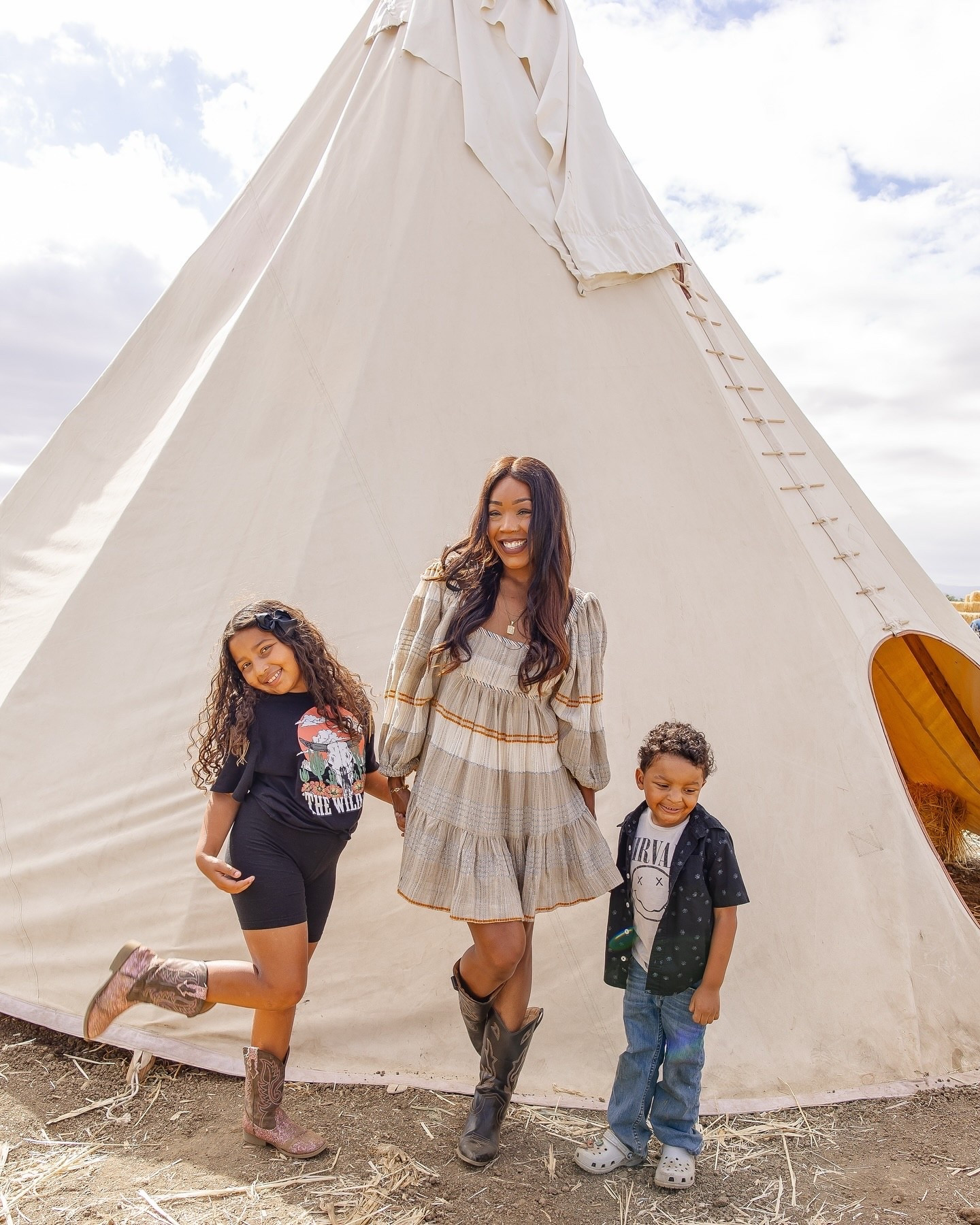 Don't nobody else make me feel like you (summer)☀️🌊🌾✌🏽

Only two weeks left to break and I can't believe summer is almost over. The vibes have been beautiful and chaotic (as usual) We have kept it cute and busy, and are ending with some fun in the sun and family time on the coast. This is Lee's last summer before starting school so honestly I am the most excited to just get to turn off for a few days with my babies and soak in the magic.

*It's still hard to believe that in a couple of weeks both of my kids will be in school and I will be solo in the mornings for the first time. How has your summer been? Are you already back to school? It feels like every year we start earlier and earlier...
.
.
.
.
.
#momlifeunfiltered #momlifebalance #momswithstyle #californiamom #californiamoms #sacramentoca #bayareablogger #momofinstagram #californiafamily #summertimefun #vacaville #lastsummerdays #summerplaylist #familyvacations