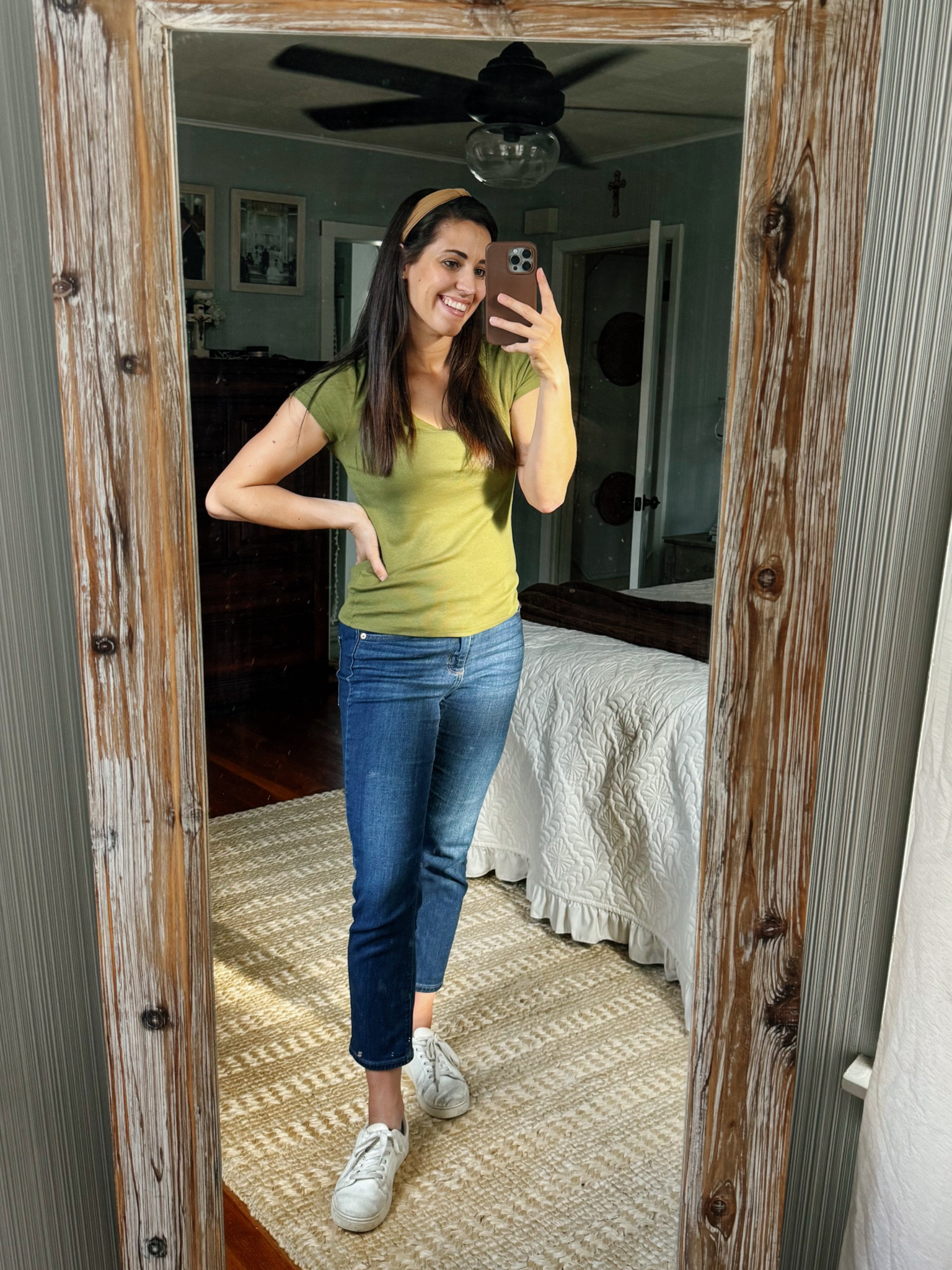 BEAUTIFUL new fall top for Autumns from Target! Top is ribbed and fits well in all the right places, sized up to a M for relaxed fitted fit  

HOC Moss Green, HOC Autumn, Dark Autumn, True Autumn 

#LTKSeasonal #LTKActive #LTKFindsUnder50