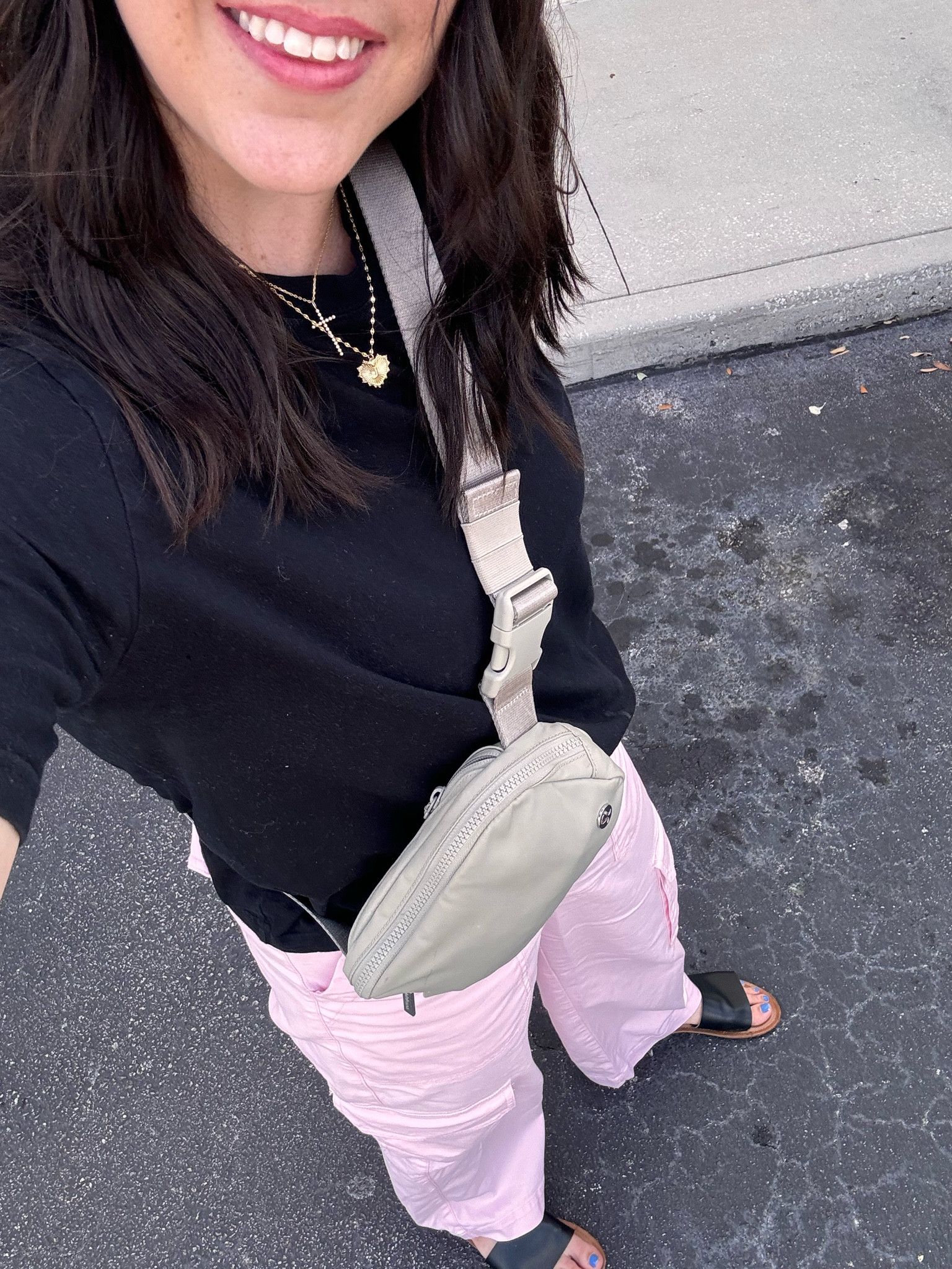 Outfit of the day! Loving my new pink cargo pants from Target! 
Pants-size 4

#LTKtravel #LTKstyletip #LTKfindsunder50