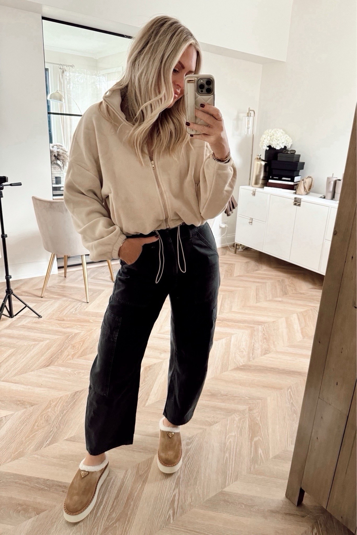 Winter cozy style for ya! 🖤 

Winter outfit. Designer. Jeans  

#LTKSeasonal #LTKFindsUnder100 #LTKHoliday