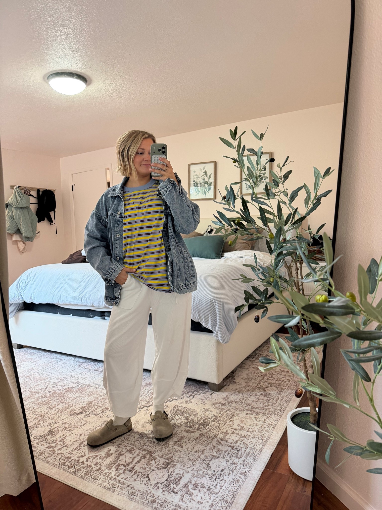 casual spring outfit 

loving the stripes

Sizing:
Tee, S (tts for an oversized fit but size down if you want it less baggy)
Pants, S (tts)
Jacket, M

#LTKootd #LTKxAerie #LTKgrwm