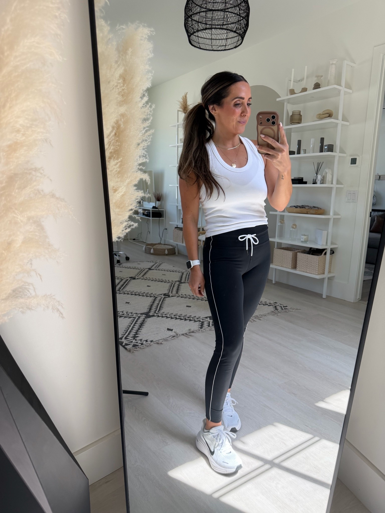 Vuori dupe legging! Best fabric! Has the best booty lift! 

Comes in several colors. 

Wearing the small

#LTKActive #LTKootd #LTKPetite