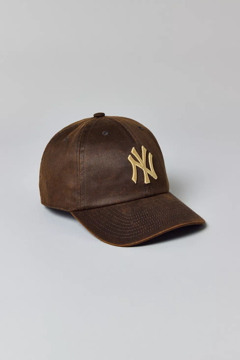 Mitchell & Ness MLB New York Yankees Faux Leather Dad Hat | Urban Outfitters (US and RoW)