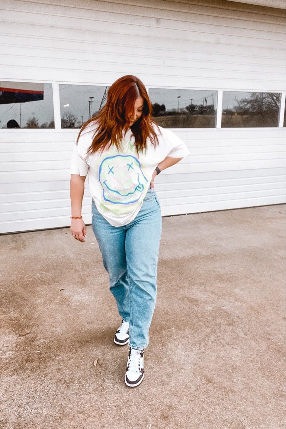 Shirt L
Jeans 10
Shoes 8