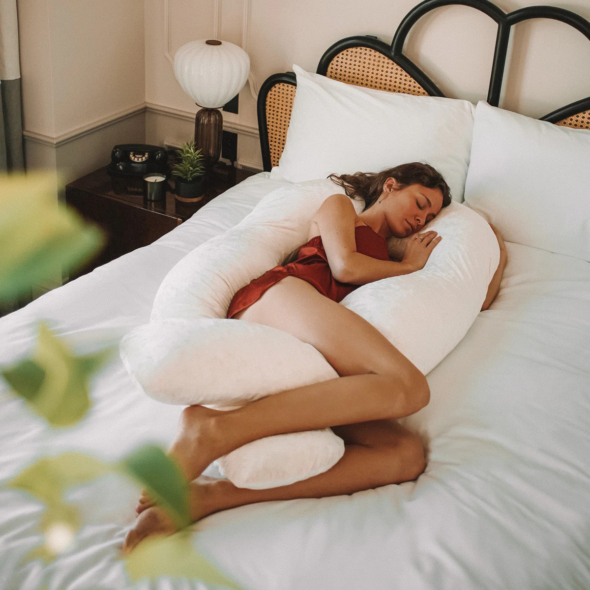 Yana 360° Body Pillow | Yana Sleep