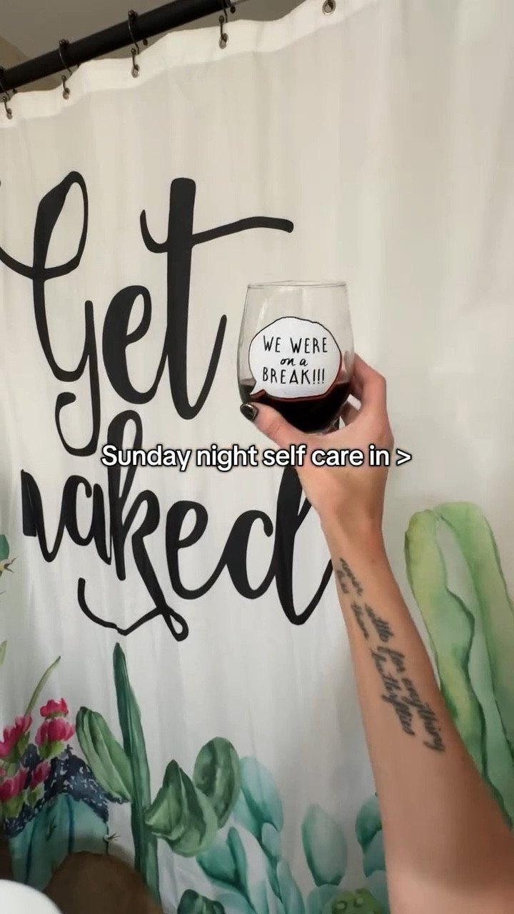 Sunday calls for self care and my favorite way to incorporate that is a little wine and treating myself to my handy dandy towel warmer while I’m topped off with wine and my husband cooks us up a nice steak from our local butcher 💖💖💖 happy Sunday everyone! What are your favorite ways to unwine-d? 🍷🥩🎶🚿

Also — if you’ve never treated yourself to a towel warmer, you deserve it 💖🔥 comment “WARM” for a shoppable link sent straight to your DM’s!

#sunday #selfcaresunday #fyp #selfcare #wellness #everythingshower #glowup #spanight #forthegirls #steakdinner #macncheese #sundaynight #datenightideas