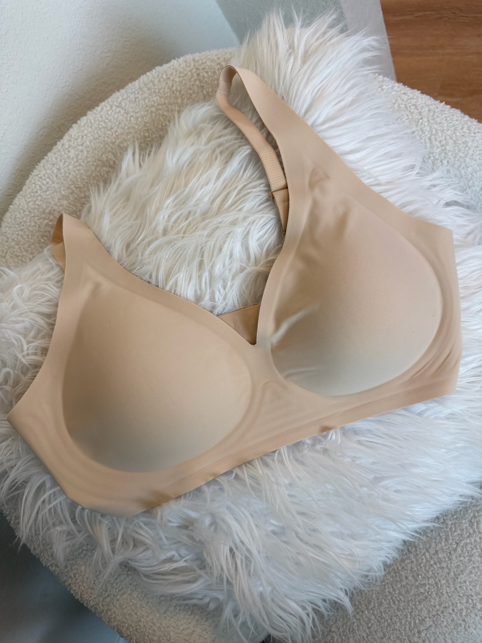 Wireless neutral bra

#LTKMidsize