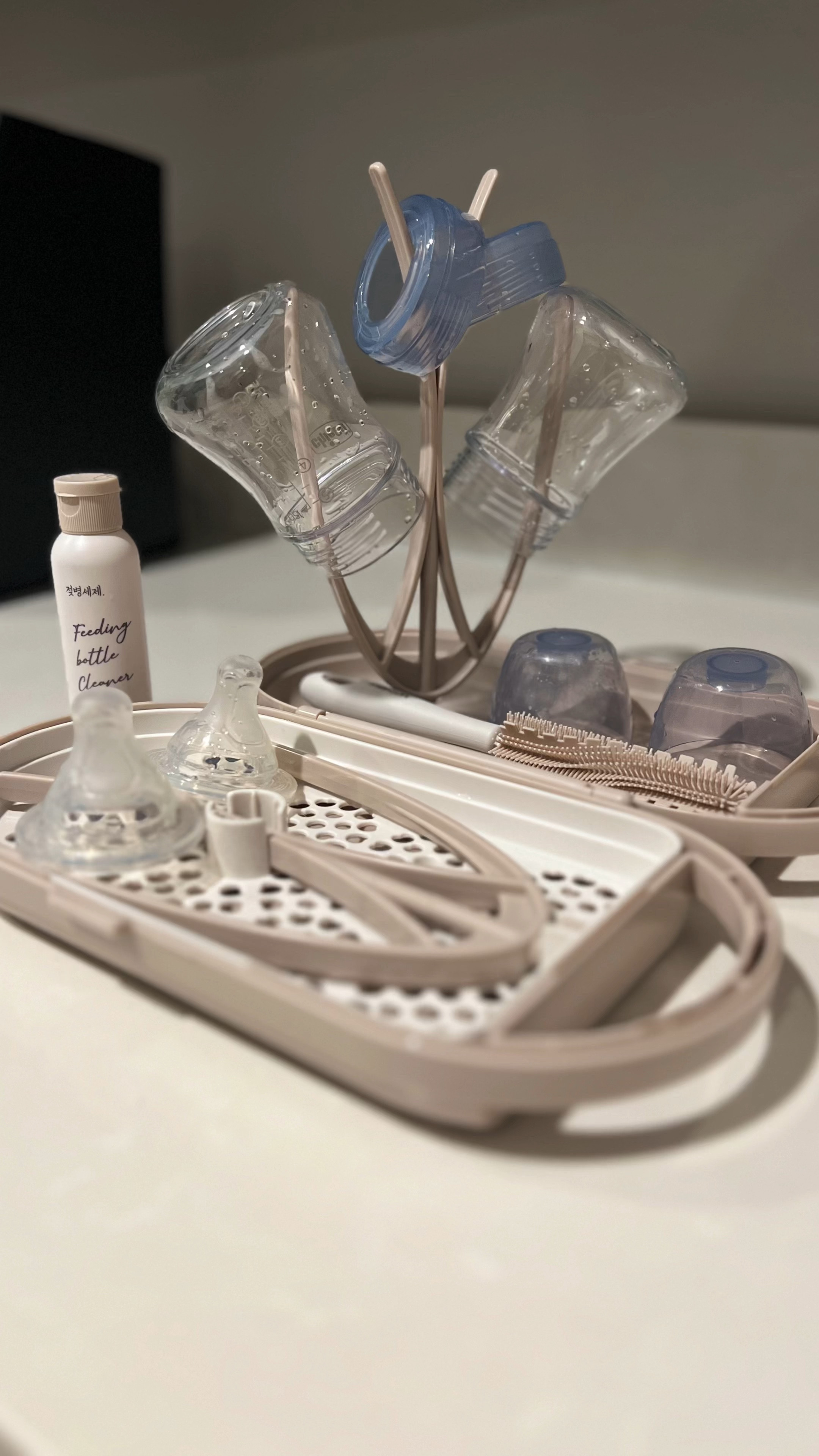 One of my most used and most appreciated travel baby item! It makes our lives so much easier when we’re on the go; whether it’s a quick night away at a hotel, visiting family out of state or a resort in Mexico- it is always convenient and takes up minimal space on the counter as well as in the kitchen. #BabyTravel #DryingRack #BottleTips #BabyTravelTips #TravelingWithBabies #PackingHacks #TravelHacks #BabyTravelTips

#LTKfamily #LTKbaby #LTKtravel