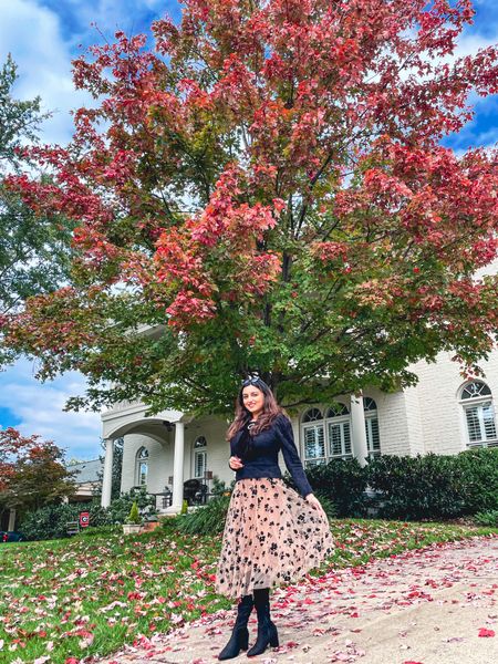Fall leaves and Autumn breeze

Fall outfit, autumn wear, fall fashion, ootd, ootd inspiration, fall wear, sweater weather

#LTKSeasonal #LTKfit #LTKunder50