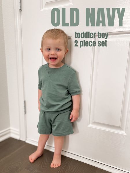 Size 2T, true to size 
Old navy! Comes in multiple colors 

(Baby boy, toddler boy, boy clothes, two piece set, sale find, kids clothes, toddler clothes, boy fashion, neutral clothes, monochromatic, on sale, shorts, shirt, green shirt, green shorts, st Patrick’s day, st. Patrick’s day outfit)

#LTKbaby #LTKSale #LTKkids