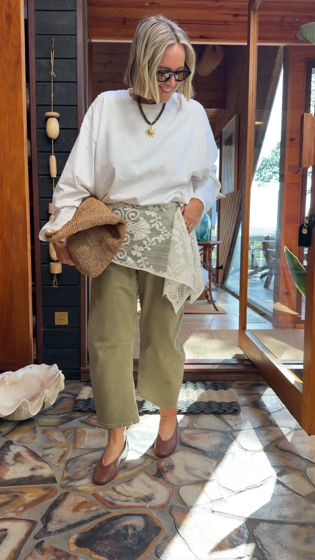 Lace trend but make it contrast with masculine

Top: size M
Pants: size 30

#LTKaustralia #LTKspring #LTKover50style