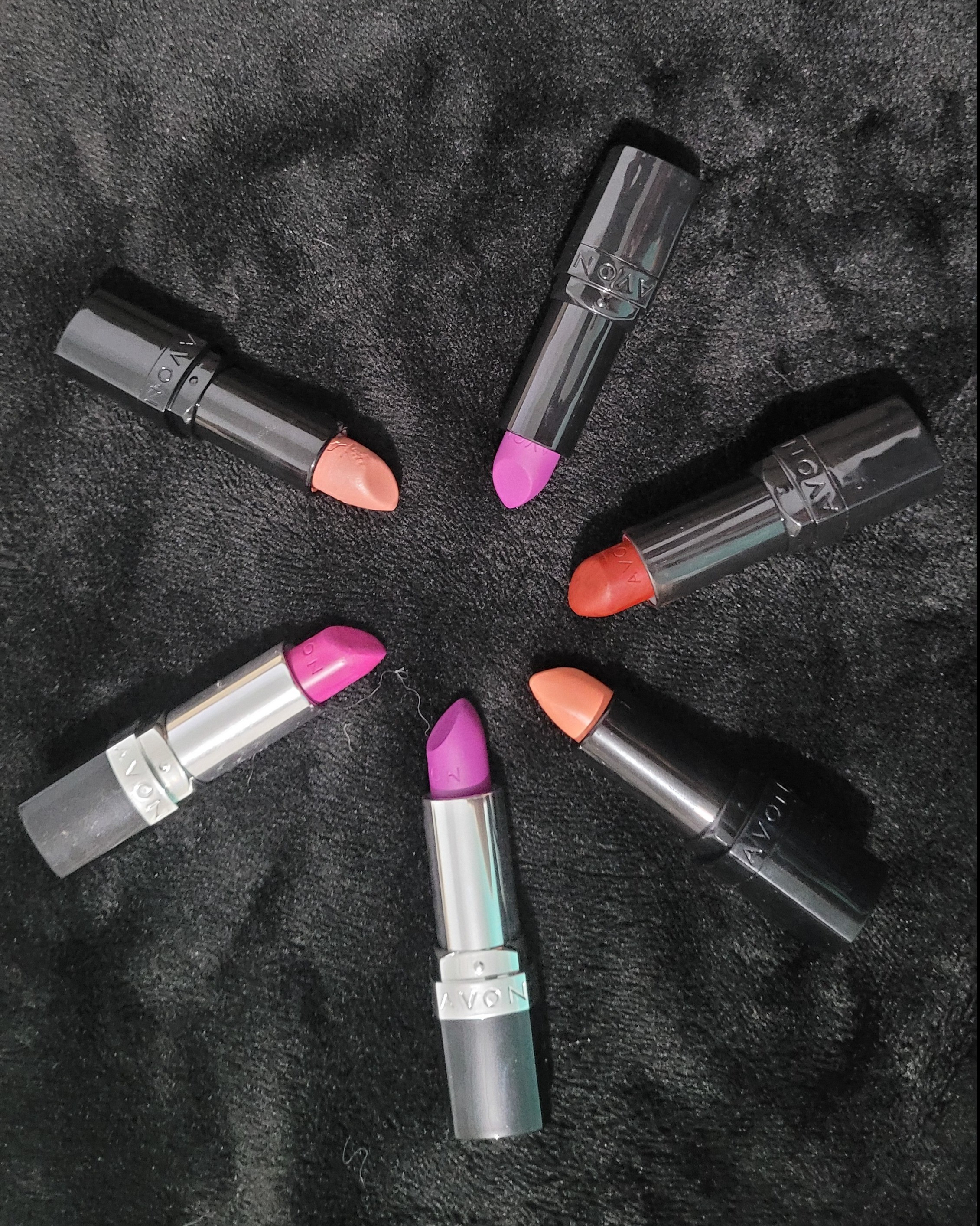 Amo a versatilidade dos batons! Dos tons nude aos vibrantes, dos matte aos cremosos, a variedade de opções é incrível. 💄💋 Qual é o seu tipo de batom favorito? #AmoBatom #DicasDeBeleza #teorianapratica2ltk 

#LTKbeauty #LTKbrasil