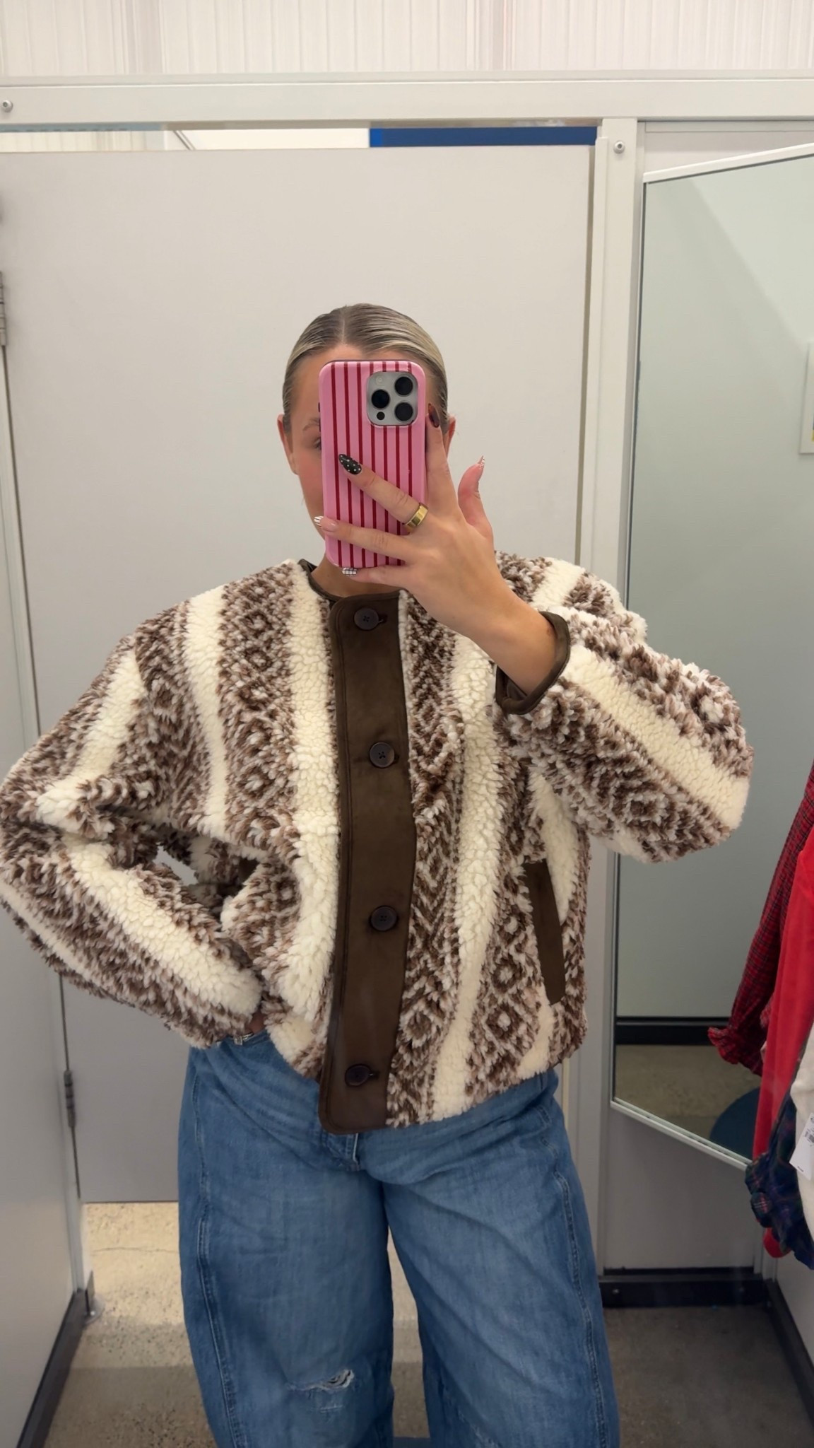 size large! 

#LTKSeasonal #LTKMidsize #LTKHoliday