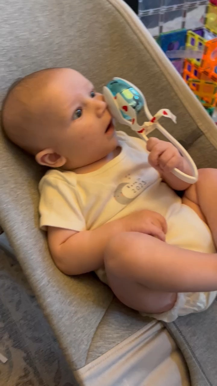 DIY baby rattle with Easter egg and rice

Soo simple, he loves it! 

#babytoys #diy #crafts #kidsactivity #sensoryplay