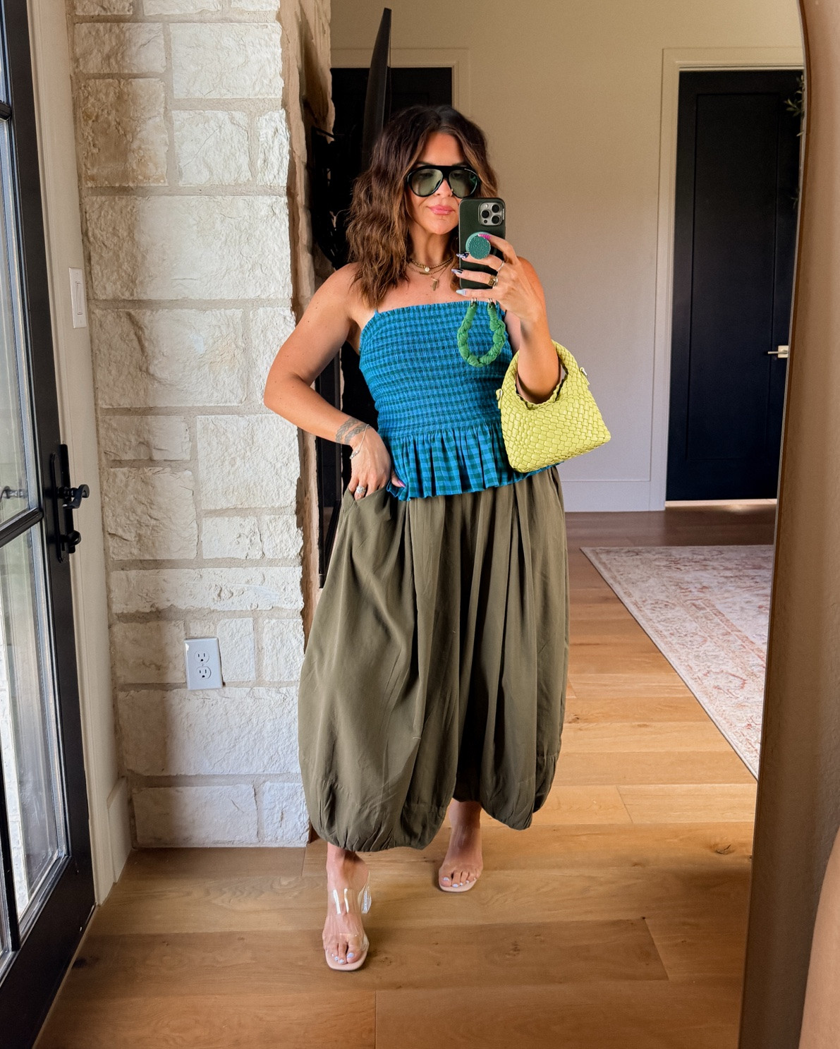 Balloon Pants 6 Ways:
Pants: large
Tops: large
Yellow bubble top: XL

#LTKootd #LTKOver40 #LTKMidsize